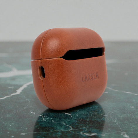 Larsen Original - Калъф от естествена кожа за AirPods Pro 2-ро поколение