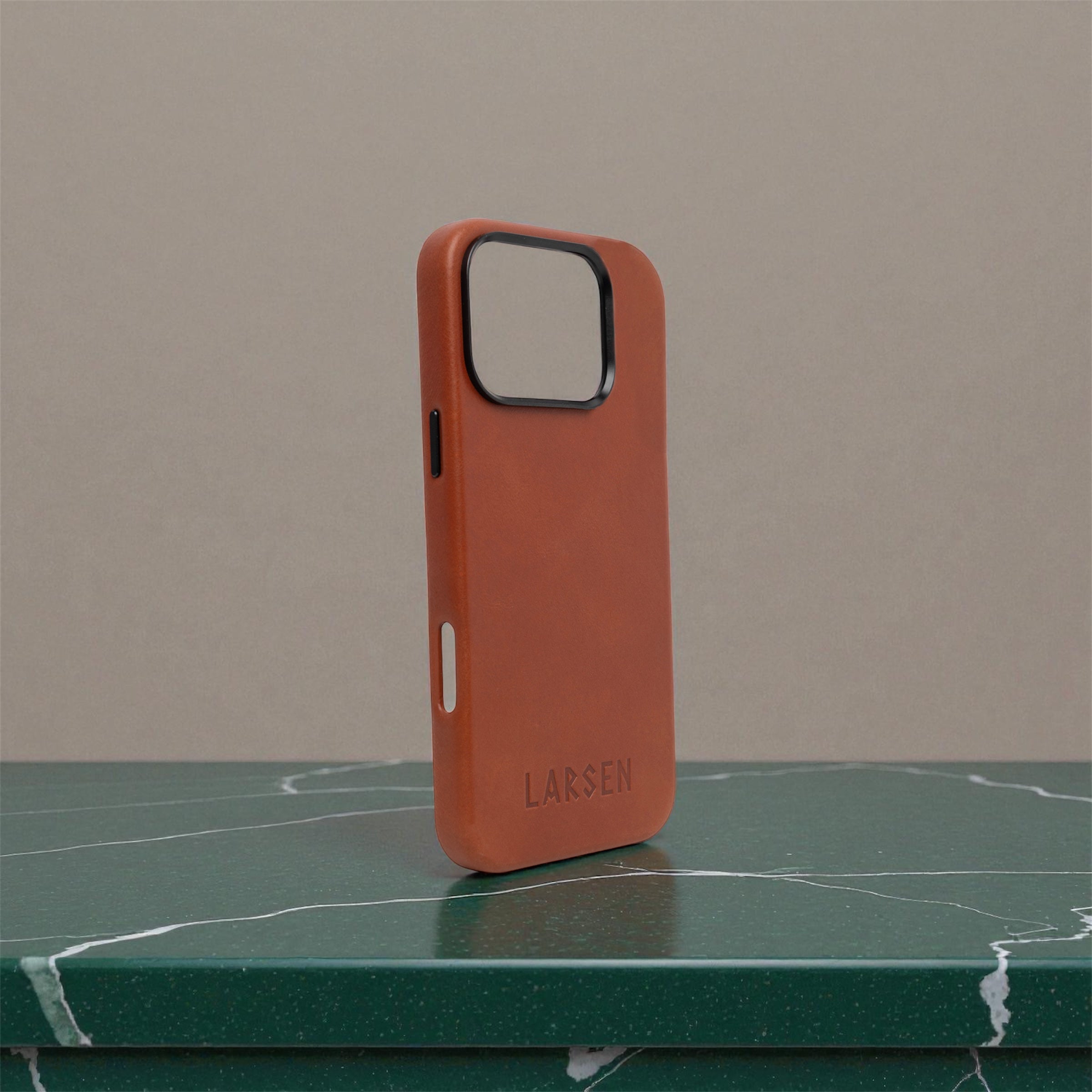 Larsen Original – iPhone 16 Pro Max Genuine Leather Case with MagSafe - Larsen